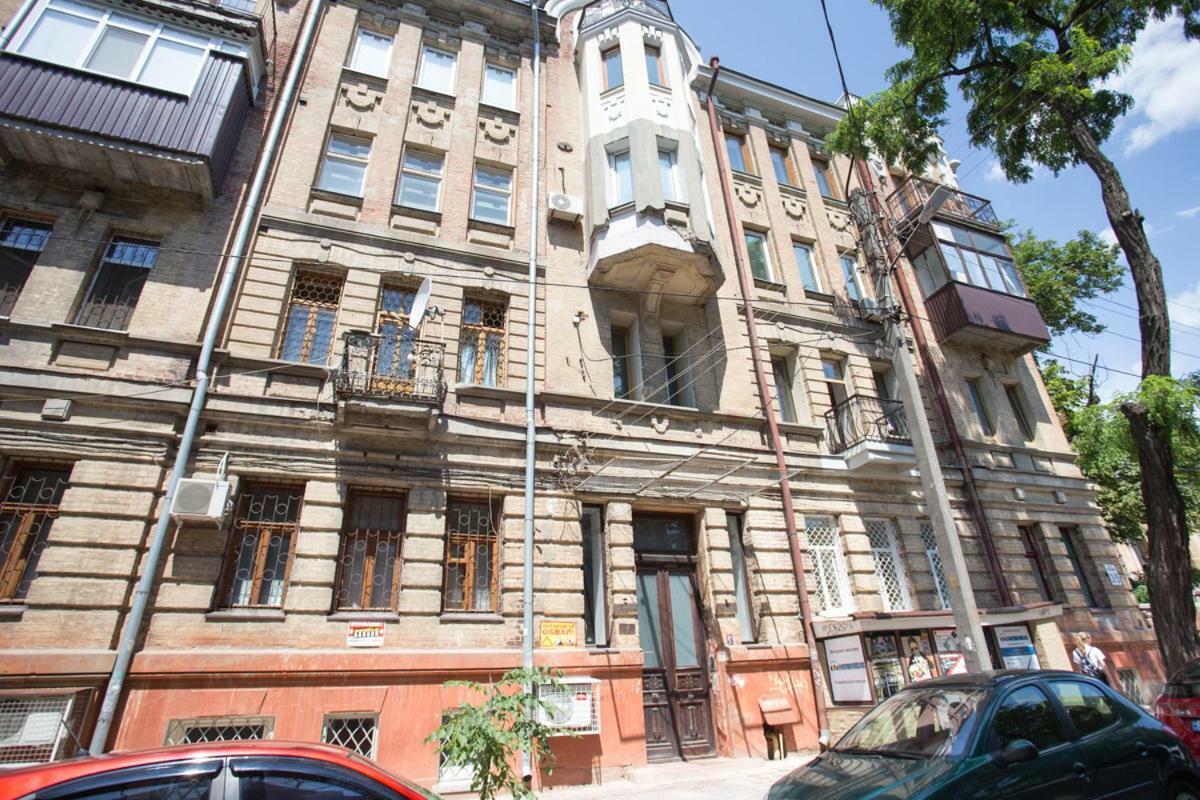 Apartment In The Center Of Харков Екстериор снимка